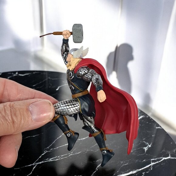 Hallmark Keepsake Ornament Thor 2011 Marvel the Avengers Comics MIB Hero - Picture 5 of 16